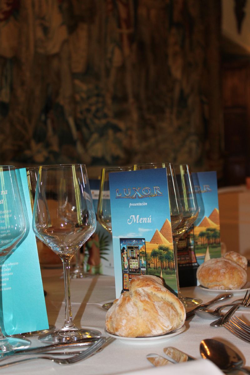 Presentacin Luxor Plus en Santiago de Compostela 2015