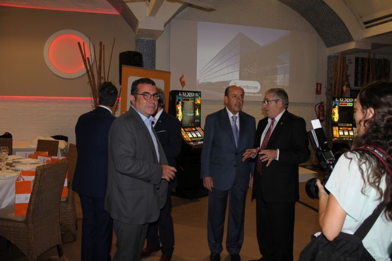 Presentacin Luxor Plus en Valencia 2015